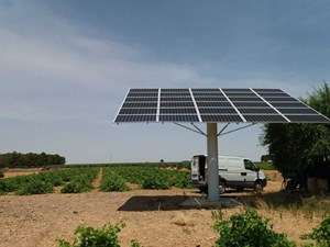 energias renovables panel solar campo agricola